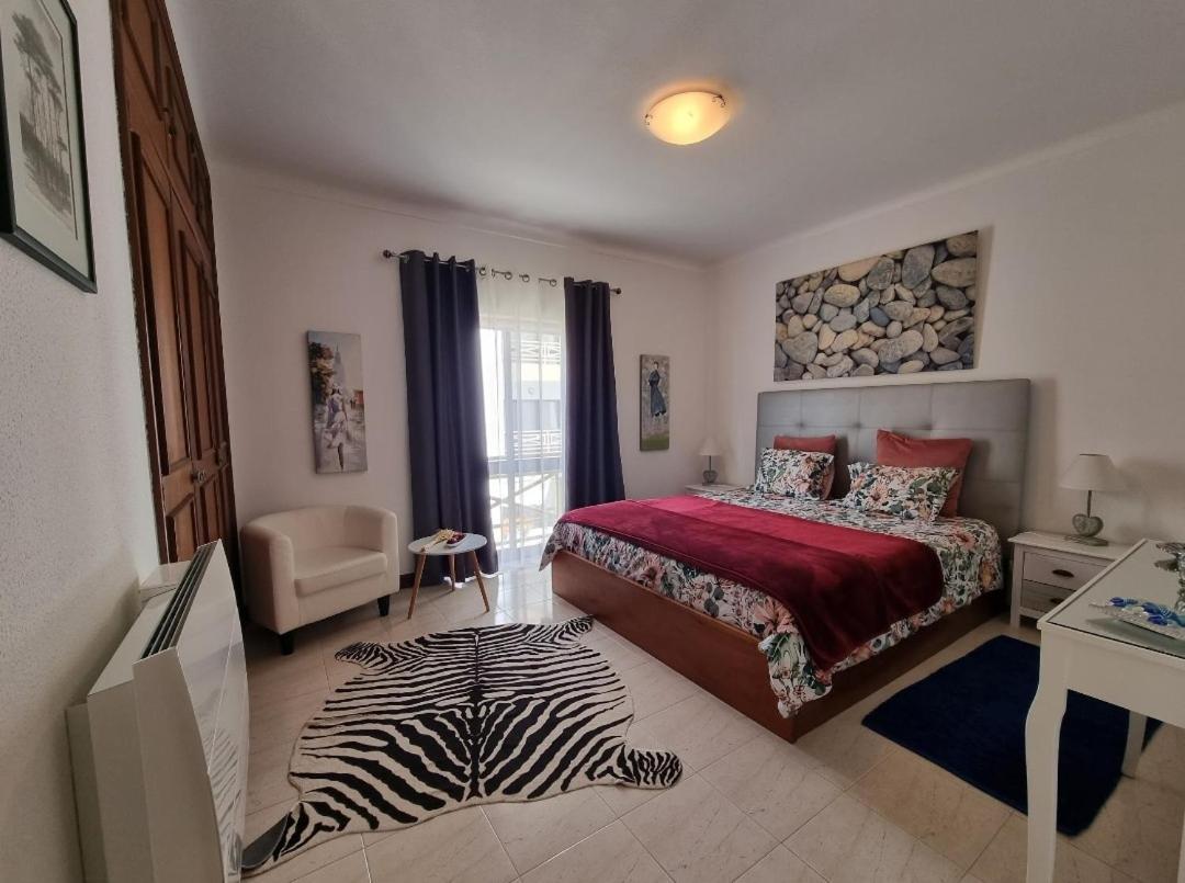 Apartmento Praia Da Dona Ana Lagos Ngoại thất bức ảnh
