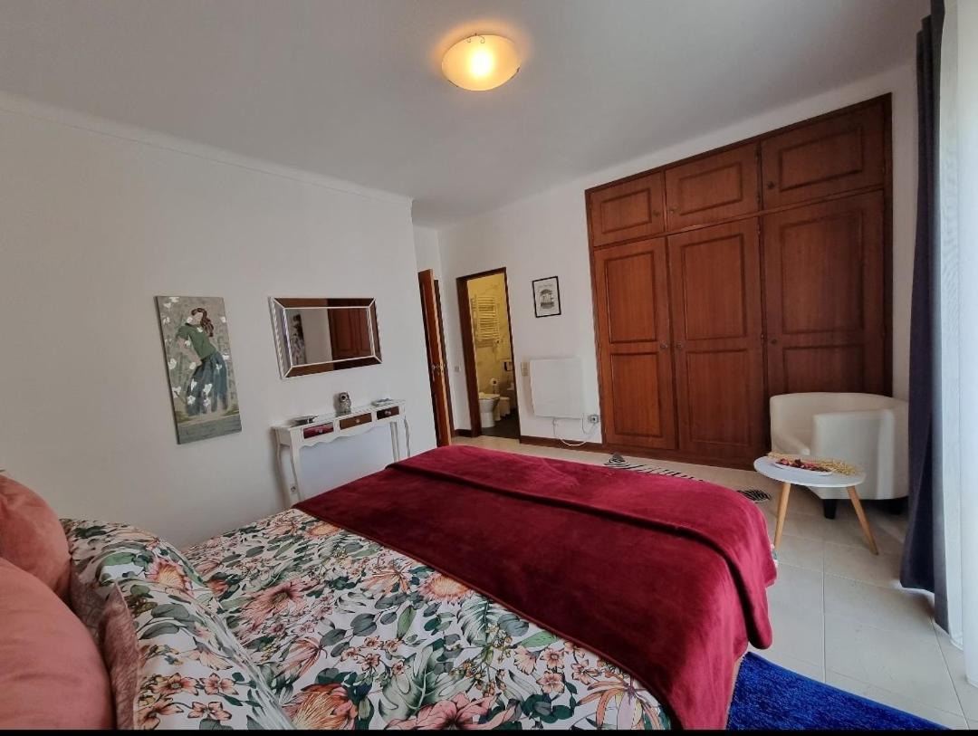 Apartmento Praia Da Dona Ana Lagos Ngoại thất bức ảnh